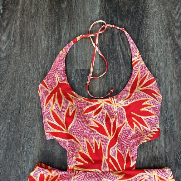 Aerie Red Coral Floral Monokini One Piece Swimsuit Bird of Paradise Open Cut - Picture 3 of 6